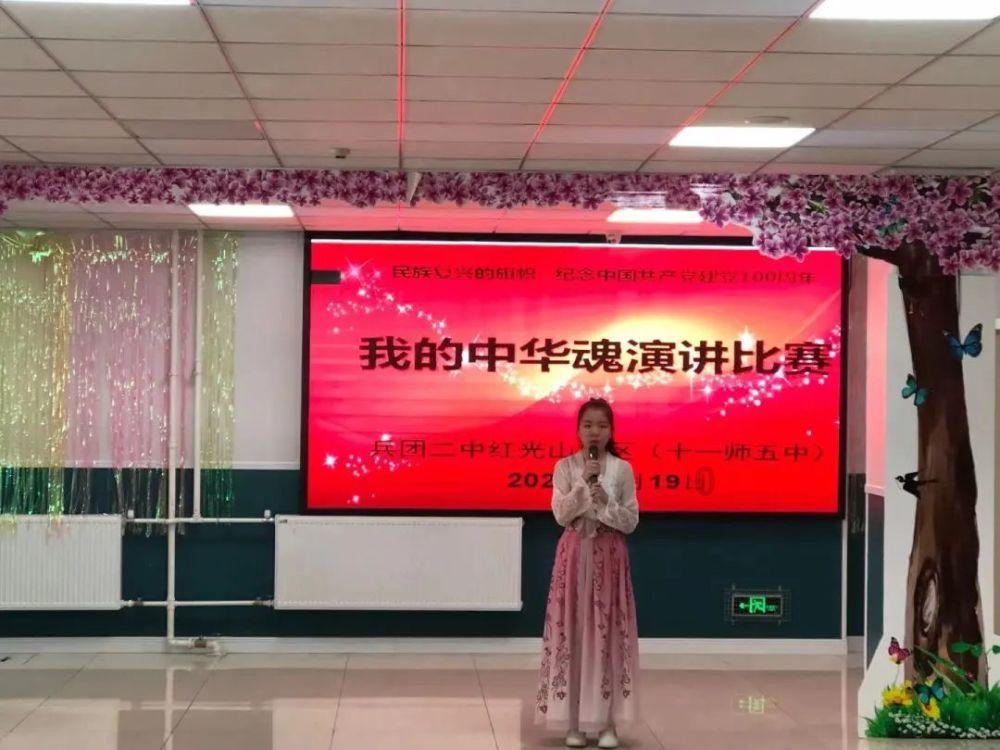 小猫钓鱼游戏龙王版有船